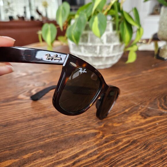Ray-Ban Original Wayfarer Classic in Tortoiseshell - Picture 2 of 7